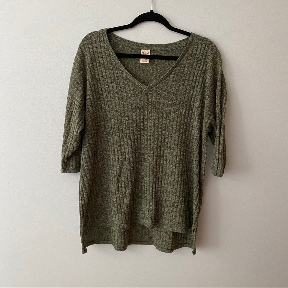 Faded Glory Ribbed Soft Olive Green 3/4 Shirt